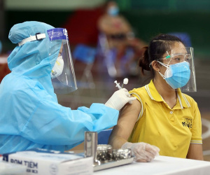 Hà Nội sẽ tổ chức tiêm vaccine Covid-19 cả buổi tối