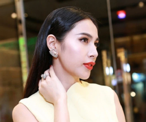 Thuỷ Tiên đích thị là dân chơi 'tiêu tiền quyển': Phụ kiện bạc tỷ xa hoa, nhận chỉ trích bởi 3 chiếc túi khi làm từ thiện