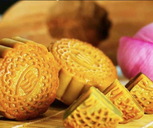 Cảnh báo bánh trung thu không rõ nguồn gốc tràn lan chợ mạng