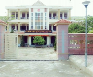 Gây rối ở UBND huyện, một chủ nhà xe bị công an tạm giữ và khám xét nhà riêng