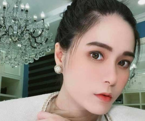 Nữ đại gia Quận 7 dùng từ ngữ cay nghiệt để đáp trả khi netizen hỏi vụ từ thiện, tiếp nối những phát ngôn chối tai trên MXH