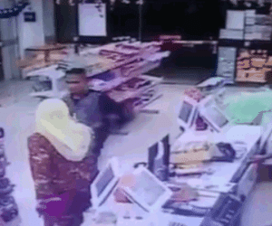 Video: Đi cướp gặp đúng nữ 'cao thủ', tên cướp bỏ chạy trối chết