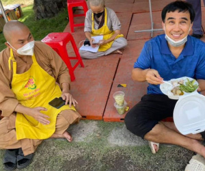 Quyền Linh: Đi từ thiện phải ngủ trên xe, xin ngủ ở chùa không dám về nhà tiếp xúc vợ con