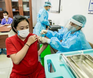 Hà Nội lập kỷ lục mới với hơn 360.000 mũi tiêm vaccine Covid-19 trong một ngày