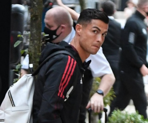 Ronaldo ‘họp nóng’ toàn đội MU để… giới thiệu bản thân!