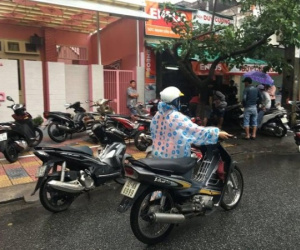 Đà Nẵng cho phép tiệm sửa xe, điện nước, cửa hàng sách giáo khoa hoạt động lại