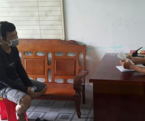 Khởi tố 2 đối tượng vượt chốt kiểm soát, dùng ná thun doạ bắn công an