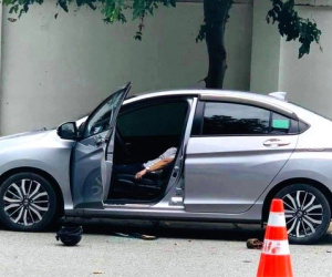 Bí thư thị trấn tử vong trong xe hơi riêng đậu ven đường