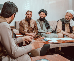 Taliban tái lập hình phạt chặt tay, ném đá