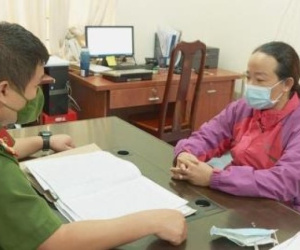 Bỏ ma tuý vào nước chanh và cốp xe để gài bẫy chồng
