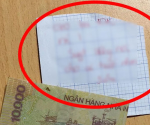 Nhìn tờ 10 nghìn đồng và mảnh giấy ghi chú của cô bé cấp 1, cả gia đình phải bất ngờ, rưng rưng nước mắt
