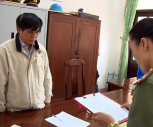 Vợ một phó giám đốc sở trục lợi trong vụ làm lộ đề thi tuyển công chức