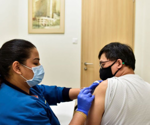 Đạt tỷ lệ tiêm chủng trên 80%, số ca nhiễm Covid-19 nặng ở Singapore vẫn tăng gấp đôi khiến giới chuyên gia lo ngại