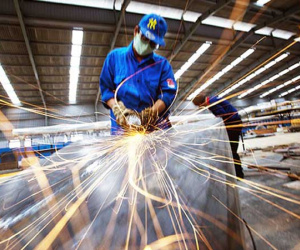 Nguyên liệu tăng giá, tồn kho tăng cao, nợ nần tăng lên: 'Ba tăng' dìm DN