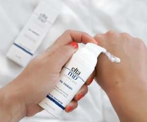 Quy trình skincare buổi tối của một bác sĩ: Retinol thì dùng loại đắt, sữa rửa mặt chỉ cần sản phẩm bình dân này