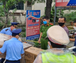 Phát hiện hơn 70 kg pháo trên xe tải ở Nghệ An