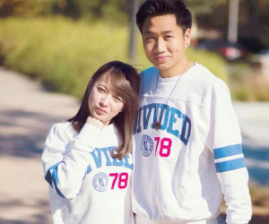 'Sao nhí triệu view' đình đám kỷ niệm 8 năm yêu bạn trai ở Mỹ, màn phát 'cẩu lương' nhìn mà hạnh phúc lây