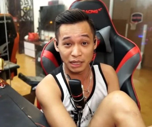 Độ Mixi - 'đại gia' làng streamer từng nghèo đến mức bảo vợ bán vàng cưới để có tiền trang trải