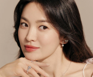 Song Hye Kyo khoe nhan sắc tuổi 40 trẻ trung choáng ngợp trong bộ ảnh mới
