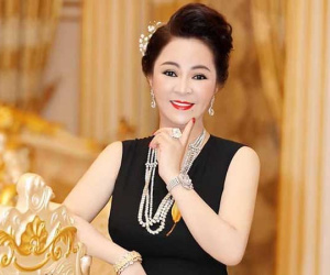 Bà Phương Hằng 'quay xe' tuyên bố livestream trở lại, cảnh báo các tài khoản giả mạo đi bình luận dạo: 'Tôi không có thời gian đi bình luận khắp trang của người khác'