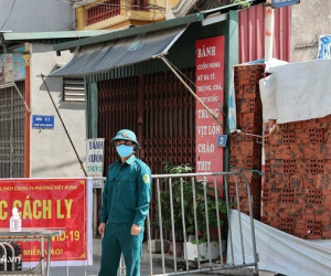 Hà Nội: Phong tỏa khu dân cư ở quận Long Biên nơi 6 người trong gia đình dương tính SARS-CoV-2