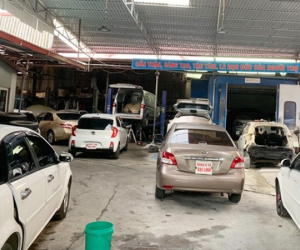 Được mở cửa trở lại, chủ gara vừa mừng vừa lo