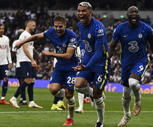 Thiago Silva, người đá mẫu cho đàn em học hỏi