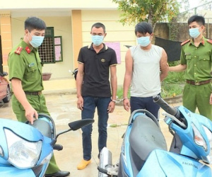 Cặp đôi 8X liều lĩnh cướp xe máy giữa ban ngày