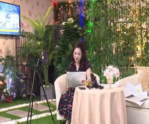 Bà Phương Hằng cảm ơn Vietcombank bởi văn bản 'tạm khóa báo có', khẳng định cả ngân hàng và Thủy Tiên đều hợp pháp