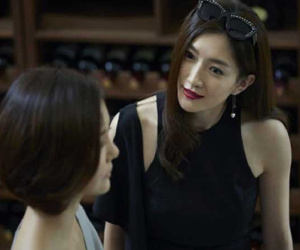 Em dâu tị nạnh, móc mỉa chị dâu được hưởng hết tài sản nhà chồng và màn lập lại trật tự chỉ sau 1 cái chỉ tay quyết đoán