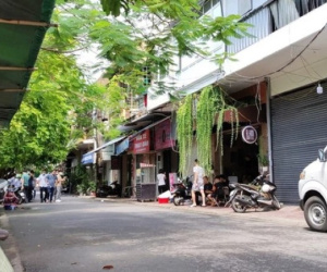 Nổ súng trước quán cơm '0 đồng' khiến người đi phát quà từ thiện bị thương