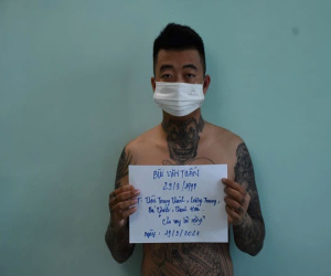 Bắt nhóm thanh niên xăm trổ cho vay nặng lãi 360%, 'núp bóng' cửa hàng ăn uống