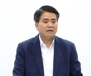 2 email Bùi Quang Huy gửi ông Nguyễn Đức Chung có nội dung gì?