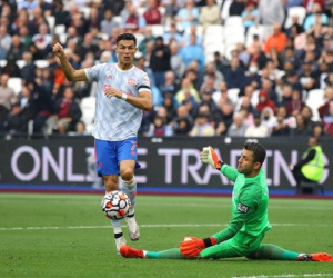 Kỳ quặc đồng đội cũ MU muốn Ronaldo đến chơi bóng ở Brazil