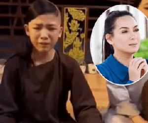 Xót lòng clip con nuôi Phi Nhung dàn dụa nước mắt: 'Mẹ Nhung ơi, bao giờ mẹ về, mau về với các con đi'
