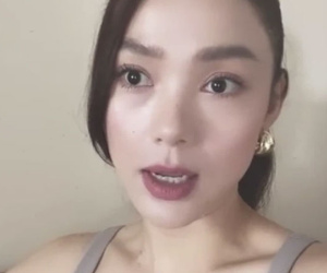 Bị hỏi chuyện 'dao kéo' trên sóng livestream, Minh Hằng có câu trả lời vòng vo khiến netizen phát cáu!
