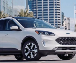 5 chiếc xe vẫn bền bỉ, chạy tốt sau hơn 300.000 km