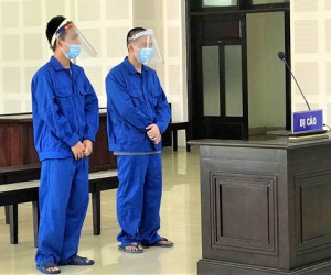 Thiếu tiền tiêu xài, đôi bạn cùng phòng trọ rủ nhau góp vốn buôn ma túy