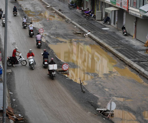 Ảnh: Con đường dài 400m, làm 3 năm không xong ở Hà Nội