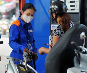 Giá xăng tăng lần thứ 2 trong 1 tháng, lên sát 22.000 đồng/lít