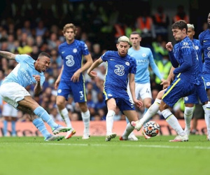 Tung ra 'nhát kiếm' bất ngờ, Man City hạ gục Chelsea trong trận đấu đầy kịch tính