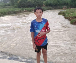 Nam sinh lớp 7 lao xuống dòng nước xiết cứu bé gái 9 tuổi đang chới với