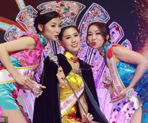 Tân Hoa hậu châu Á 2021 gây tranh cãi vì nhan sắc, thí sinh bụng mỡ bèo nhèo bỗng giành spotlight đêm Chung kết