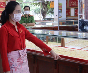 Nữ nhân viên lấy trộm hàng ngàn nhẫn vàng ở Bình Phước bị khởi tố