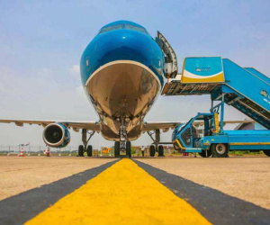 Khẩn cấp cứu các hãng hàng không