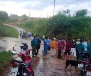 Qua tràn lúc nước lớn, người đàn ông 57 tuổi bị cuốn trôi cùng xe máy