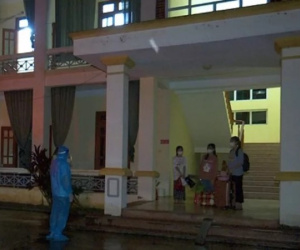 Phát hiện 3 cô gái trẻ 'vượt' sông Đáy từ Hà Nam về Ninh Bình để trốn khai báo y tế