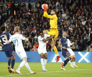 Donnarumma gây sốt trong lần đầu tiên ra sân ở Champions League
