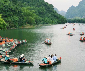 Tháng 10 đồng loạt mở dần du lịch, dũng cảm đi chơi thời 'an toàn mới'