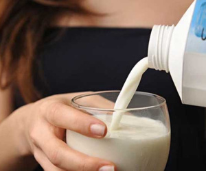 Đều đặn uống sữa vào 3 thời điểm này, trẻ nhỏ sẽ hấp thụ được lượng canxi gấp bội để cao lớn, phụ nữ sẽ trẻ trung hơn